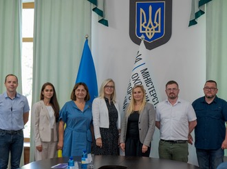 Minister of Health of Ukraine Lyashko and CEB staff discuss financial support to restore health infrastructure in Ukraine